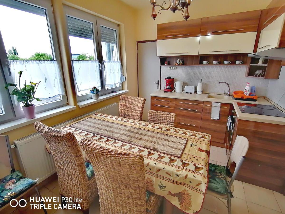 Zoeld Beka Hoforras Apartman ไฮจ์ดุสโซบอสโล ภายนอก รูปภาพ