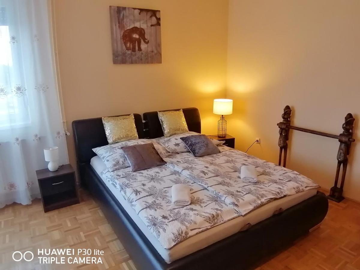 Zoeld Beka Hoforras Apartman ไฮจ์ดุสโซบอสโล ภายนอก รูปภาพ