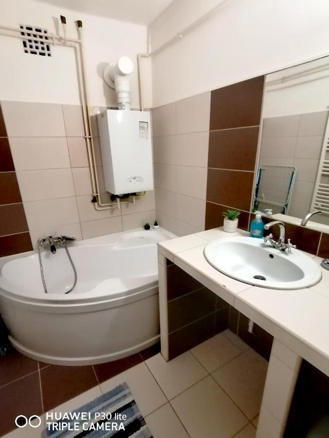 Zoeld Beka Hoforras Apartman ไฮจ์ดุสโซบอสโล ภายนอก รูปภาพ