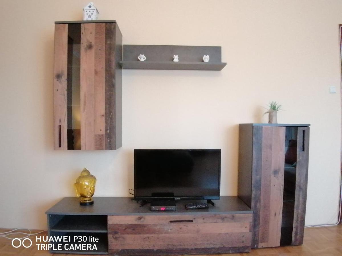 Zoeld Beka Hoforras Apartman ไฮจ์ดุสโซบอสโล ภายนอก รูปภาพ